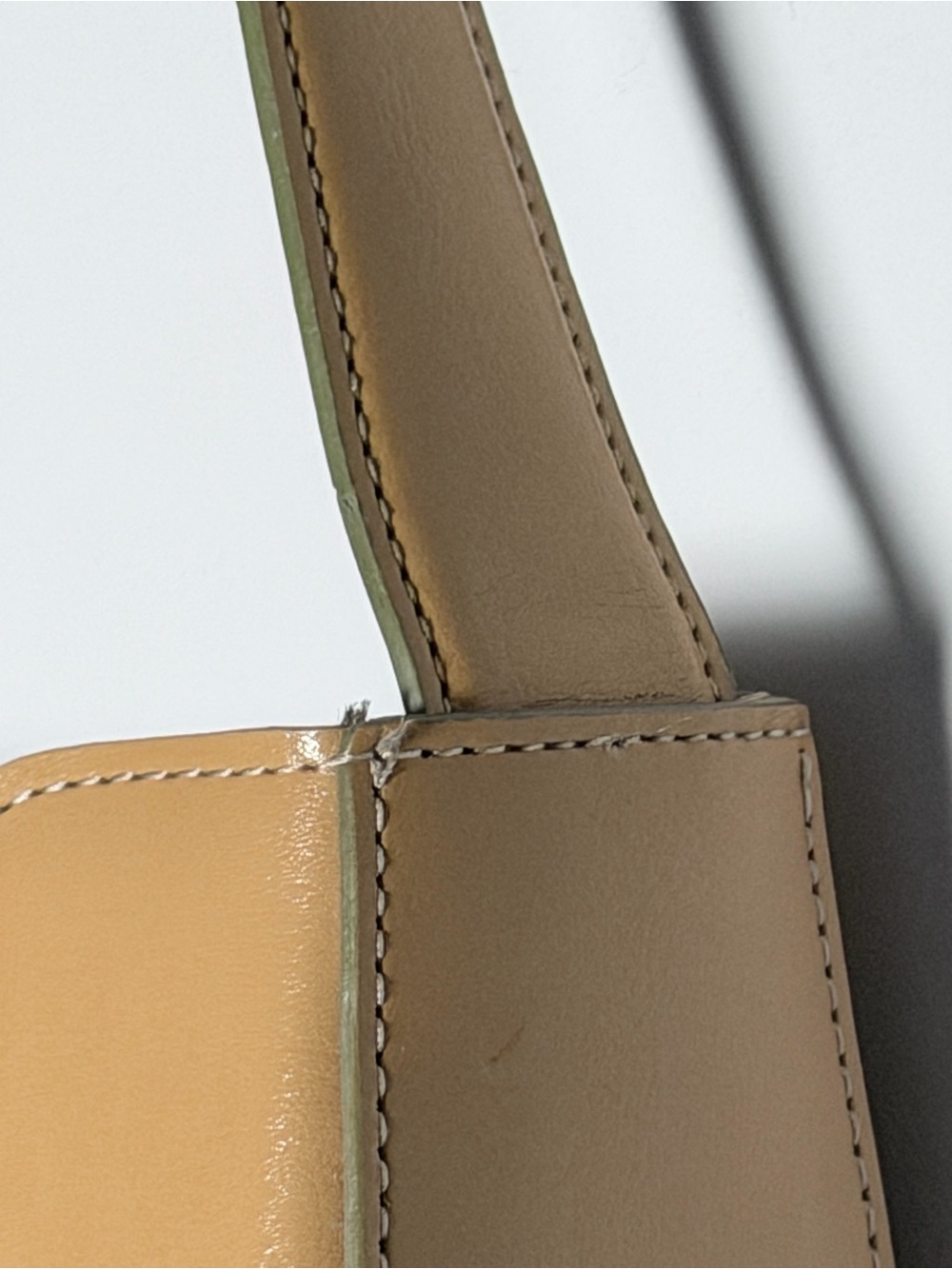 Guess Beige-Tan Shoulder Bag with Slim Strap - Picture 4 of 10
